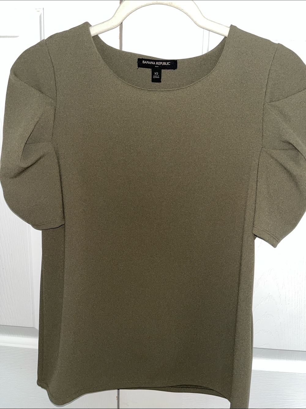 Banana Republic Olive Puff-Sleeve Women's Top